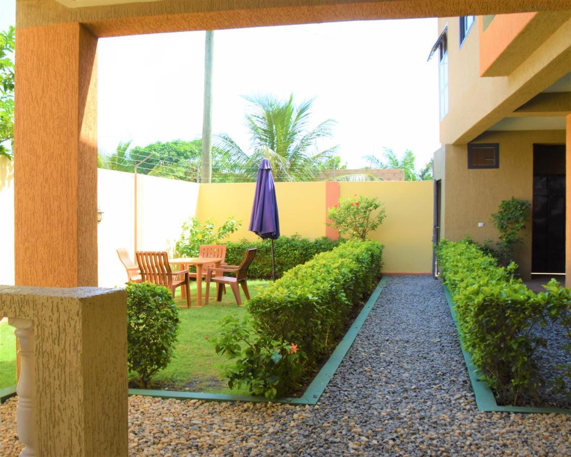 Villa Beach Avepozo Lome Exterior photo