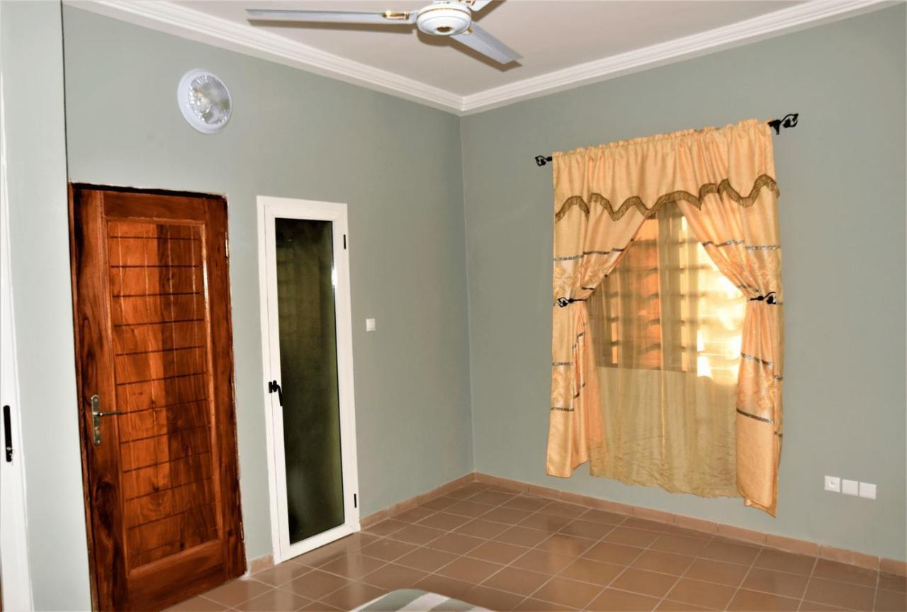 Villa Beach Avepozo Lome Exterior photo